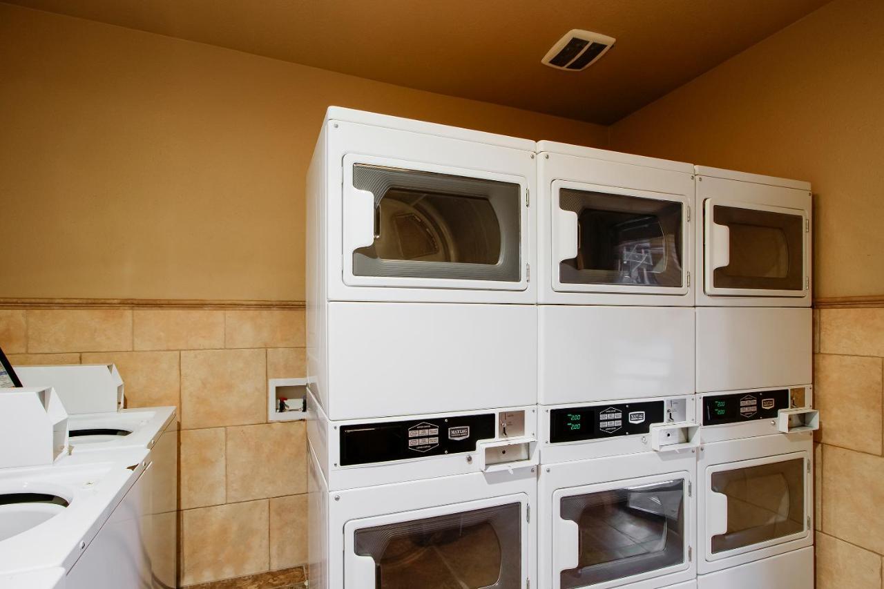Oyo Pinewood Inn & Suites Silsbee Exteriér fotografie