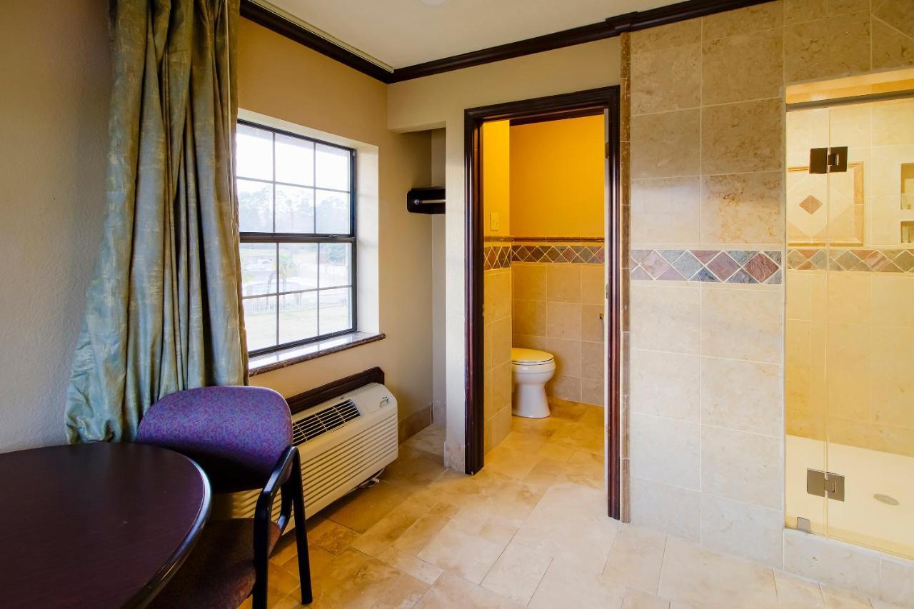 Oyo Pinewood Inn & Suites Silsbee Exteriér fotografie